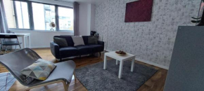 1BR-4Guests-Pool-Gym-Parking-NearGreenwich